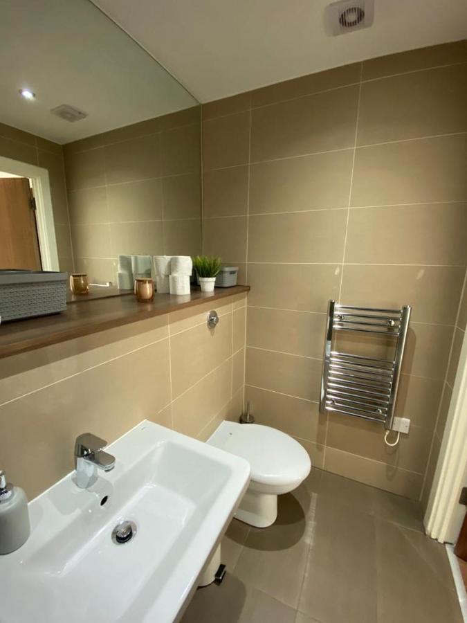 3 Bed Central Apartment *Free Parking On Site* Manchester Buitenkant foto